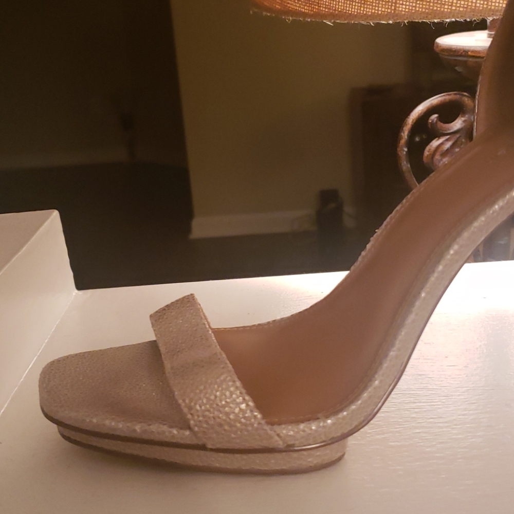 Sandals - Picture 3 of 7